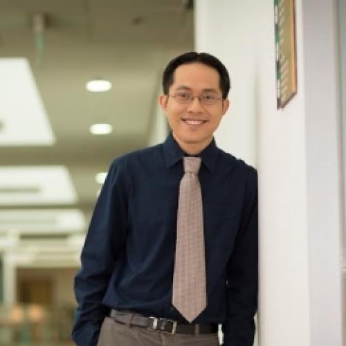 Associate Professor William Tov